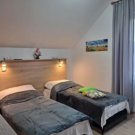 Quarto em Acomodações Particulares Monica Dwuosobowe Tylko Dla Doroslych *