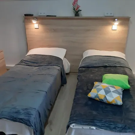 Séjour chez l'habitant Monica Dwuosobowe Tylko Dla Doroslych Mielenko