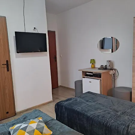 Monica Dwuosobowe Tylko Dla Doroslych Quarto em Acomodações Particulares Mielenko