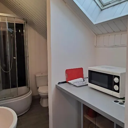 Quarto em Acomodações Particulares Monica Dwuosobowe Tylko Dla Doroslych *