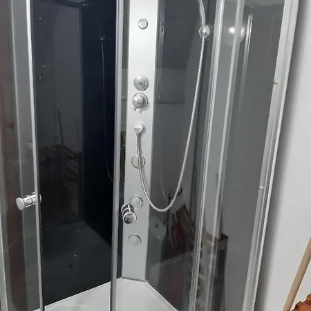 Quarto em Acomodações Particulares Monica Dwuosobowe Tylko Dla Doroslych *