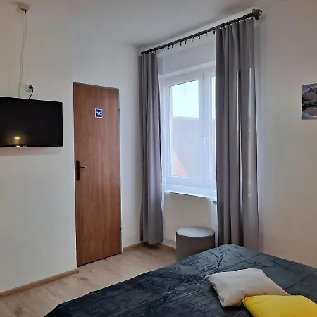 Monica Dwuosobowe Tylko Dla Doroslych Quarto em Acomodações Particulares