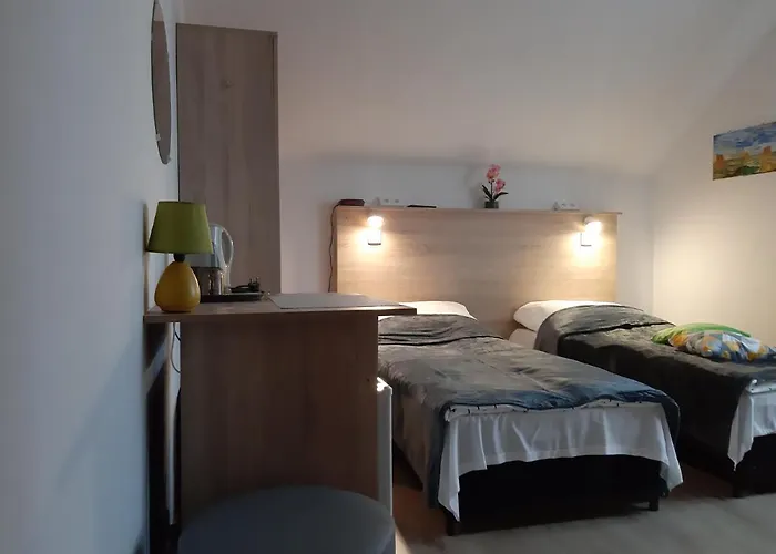 Monica Dwuosobowe Tylko Dla Doroslych Mielenko