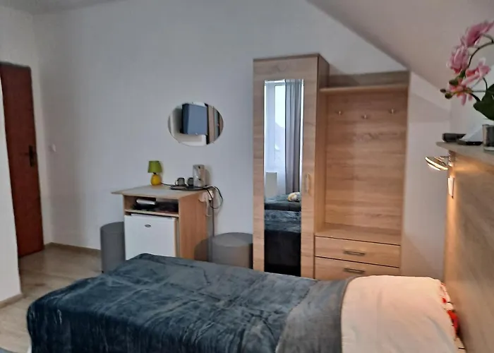 Monica Dwuosobowe Tylko Dla Doroslych * 米耶伦科